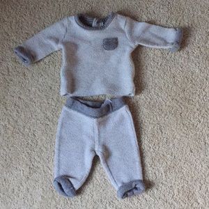 Newborn size gender neutral/unisex sets